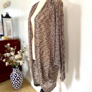 GREAT DEAL!!!  Kimono in black and cream